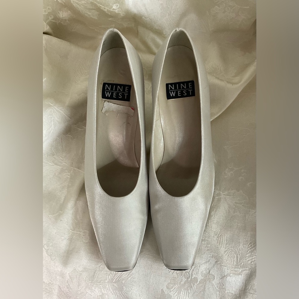 Nine West Silver Sateen Pumps